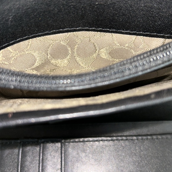 Coach Vintage Black Leather Trifold Wallet - Picture 8 of 15